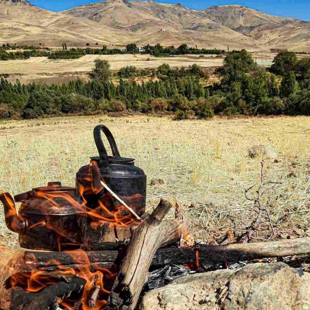 دانلود اهنگ  با خیالت بی خیالم تونه دارم سی روز تنگ